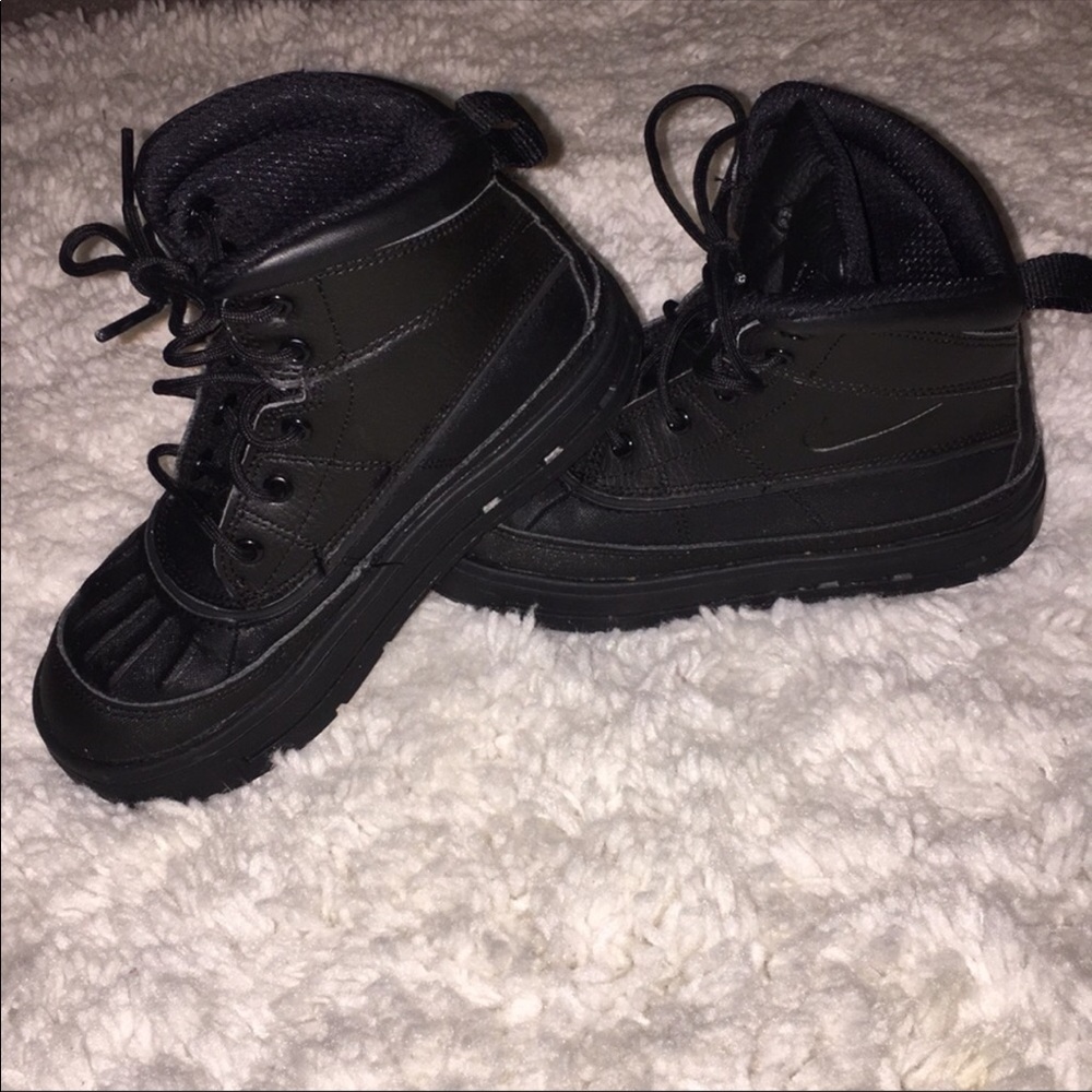 Boys acg boots